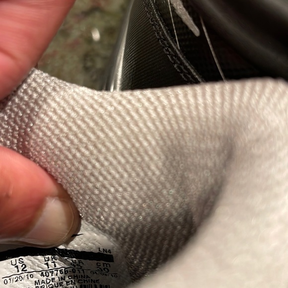 Nike Trainer 1 2010 Rare ( Brand New) mens Silver & Black Sneakers.NWOT - Picture 7 of 16